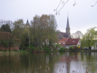 Mühlenteich mit Blick auf St. Georgs Kirche und Burg